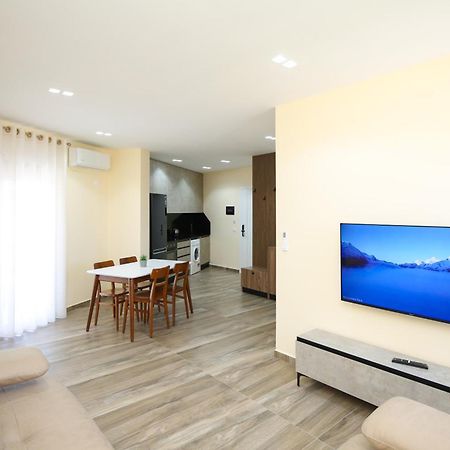 Queen Apartmets Avlonya Dış mekan fotoğraf