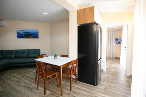 Queen Apartmets Avlonya Oda fotoğraf