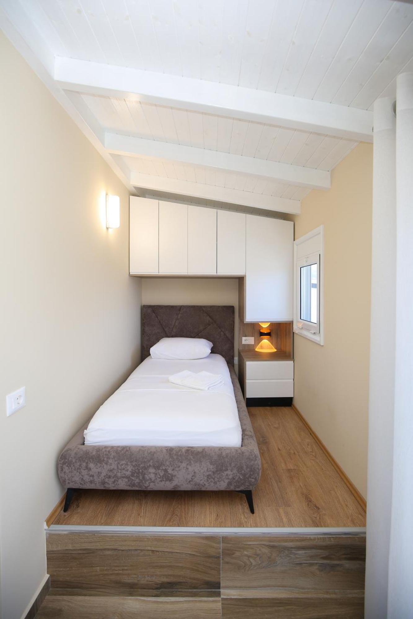 Queen Apartmets Avlonya Oda fotoğraf